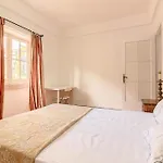 Apartment 3f *