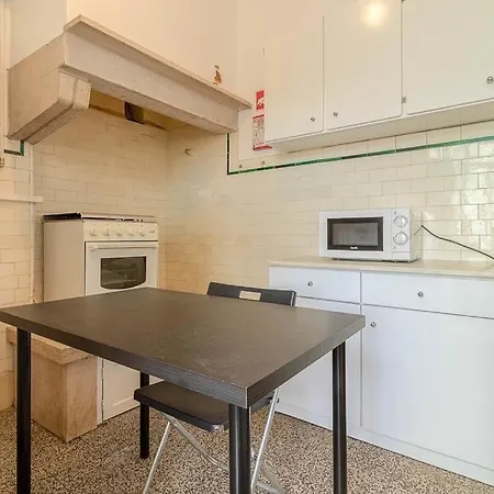 Apartment 3f *