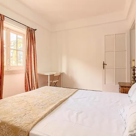 Apartment 3f *