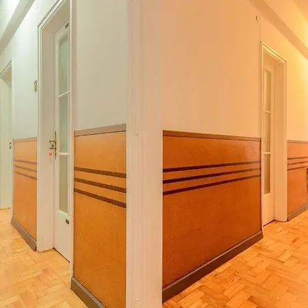 Apartment 3f *